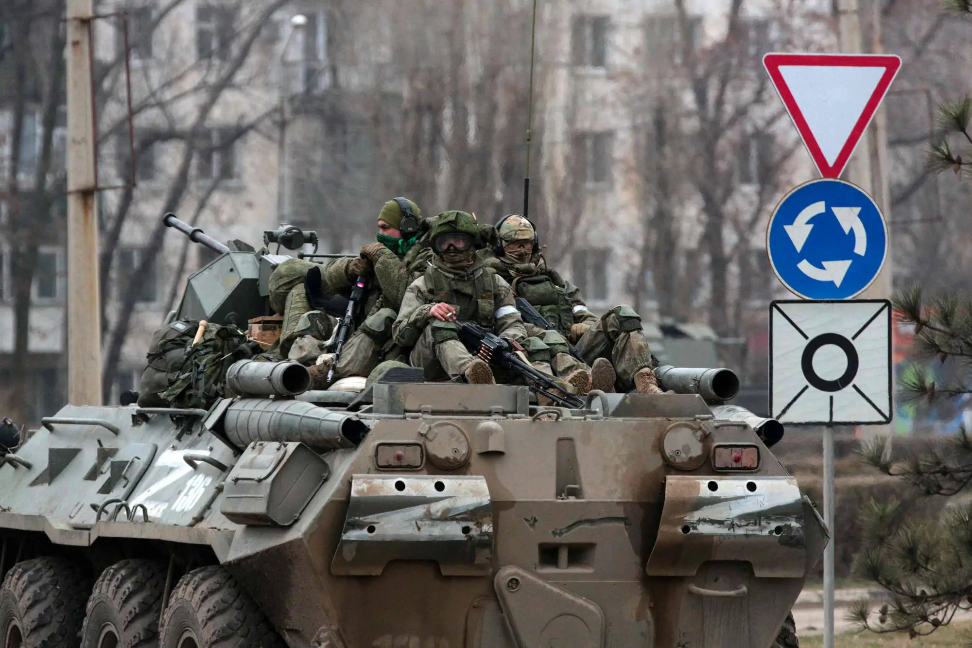 Russian soldiers