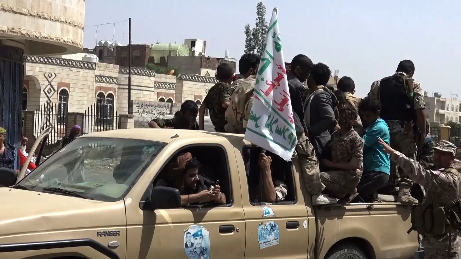 Houthi rebel fighters