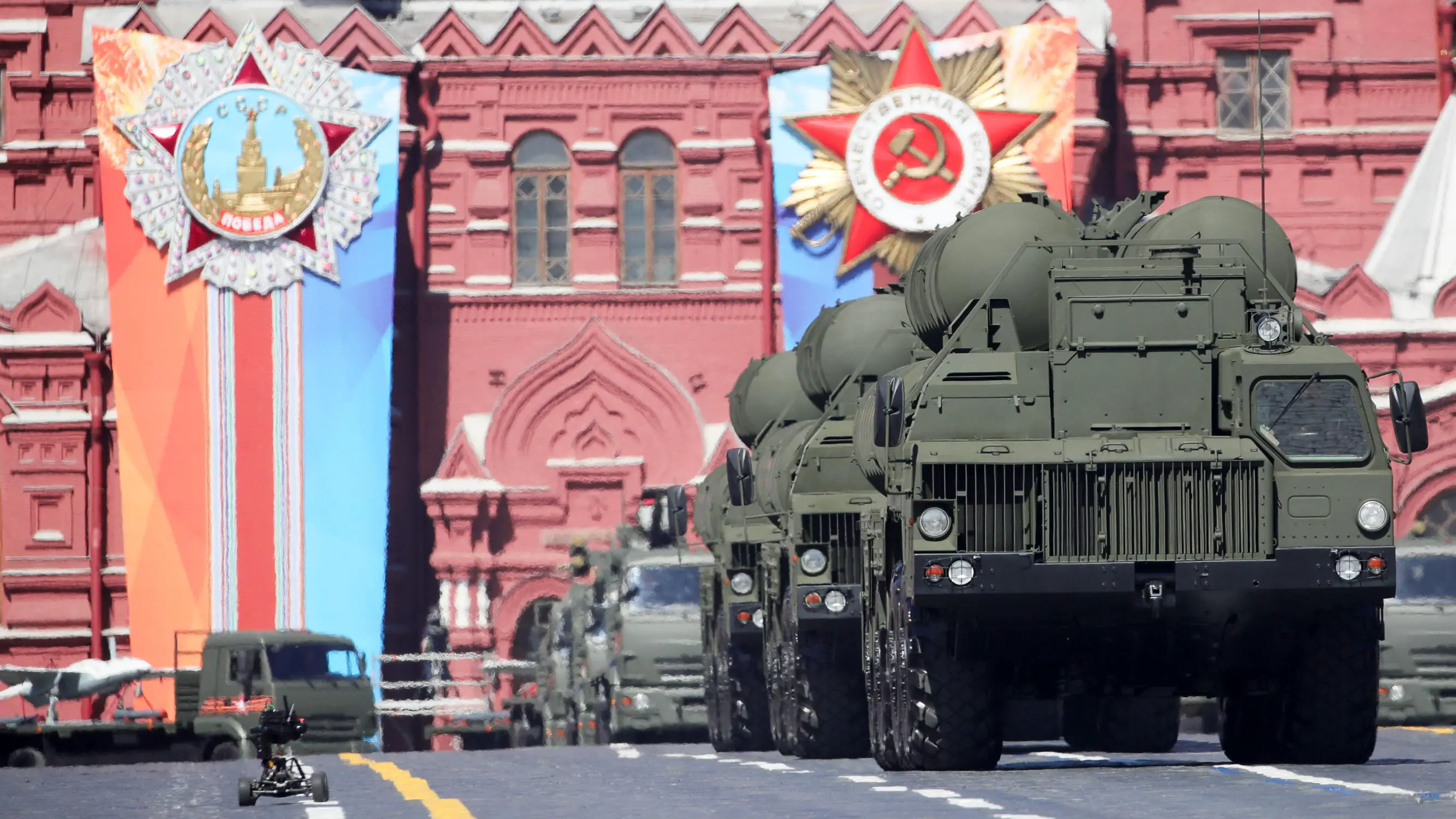 S-400 Triumf air defense missile launchers