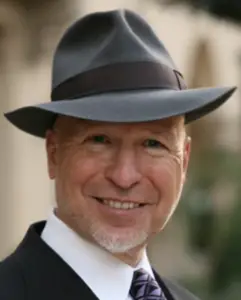 Headshot Raphael Lapin